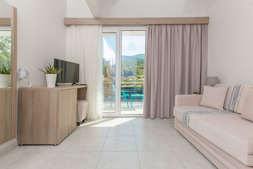 12 Olympian Gods Otel Platamon Dış mekan fotoğraf